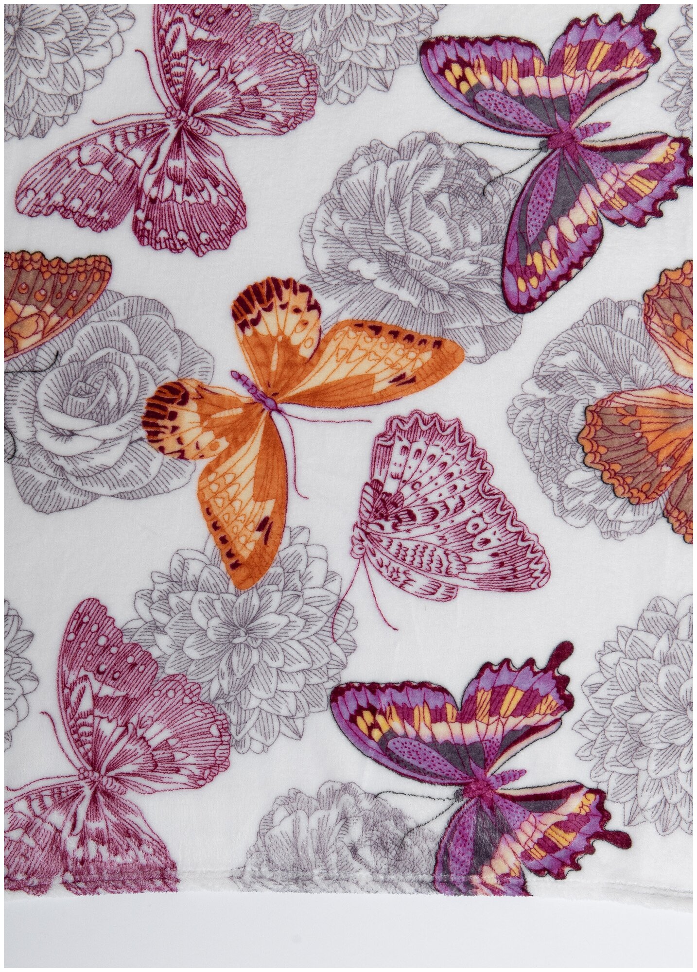 Плед TexRepublic Absolute 140х200 см покрывало на диван кровать с рисунком , накидка на кресло бежевый, фиолетовый с принтом бабочки - фотография № 4
