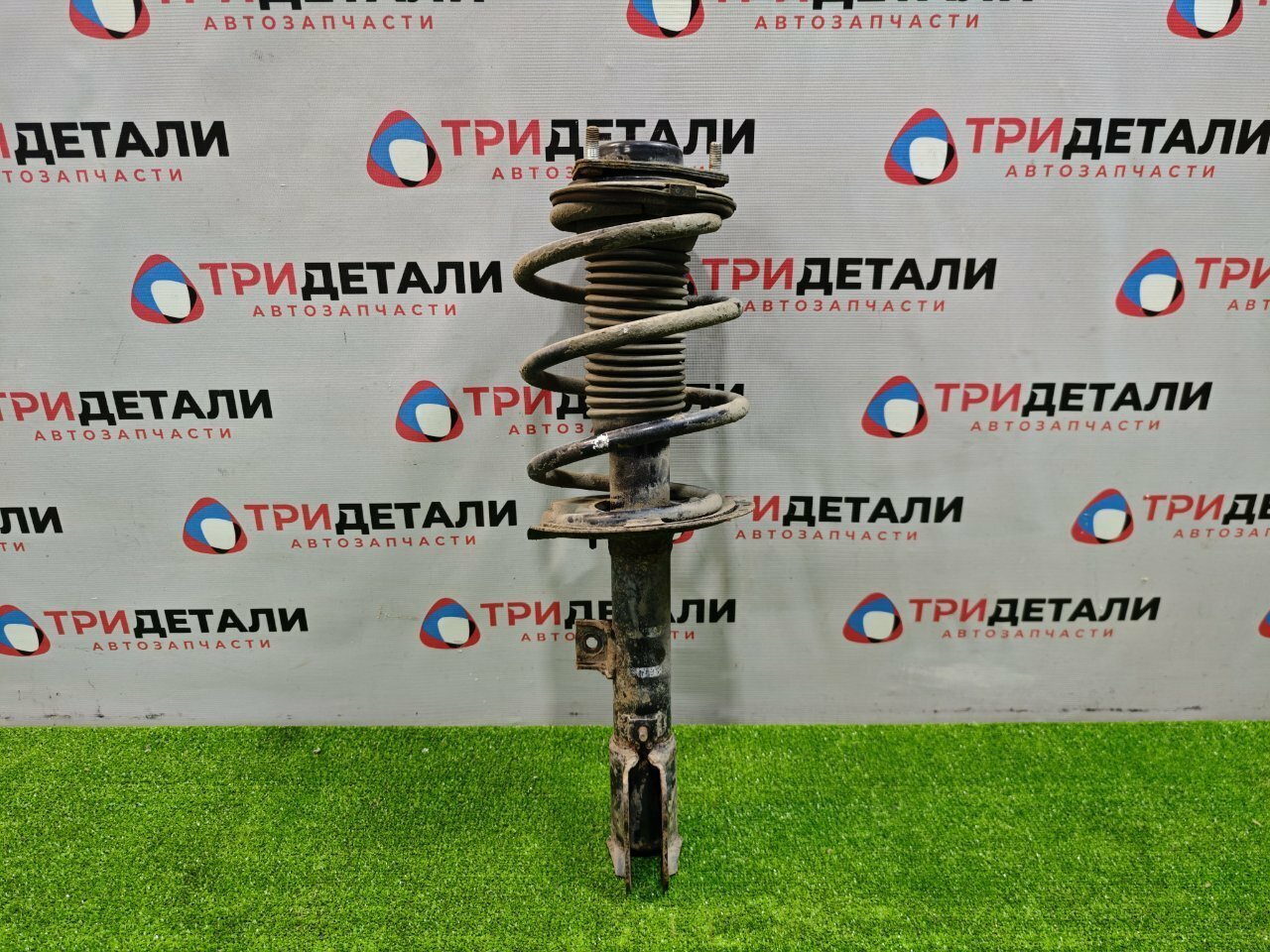 Амортизатор подвески Mitsubishi Outlander 2.0 4B11 2018 перед. прав. (б/у)