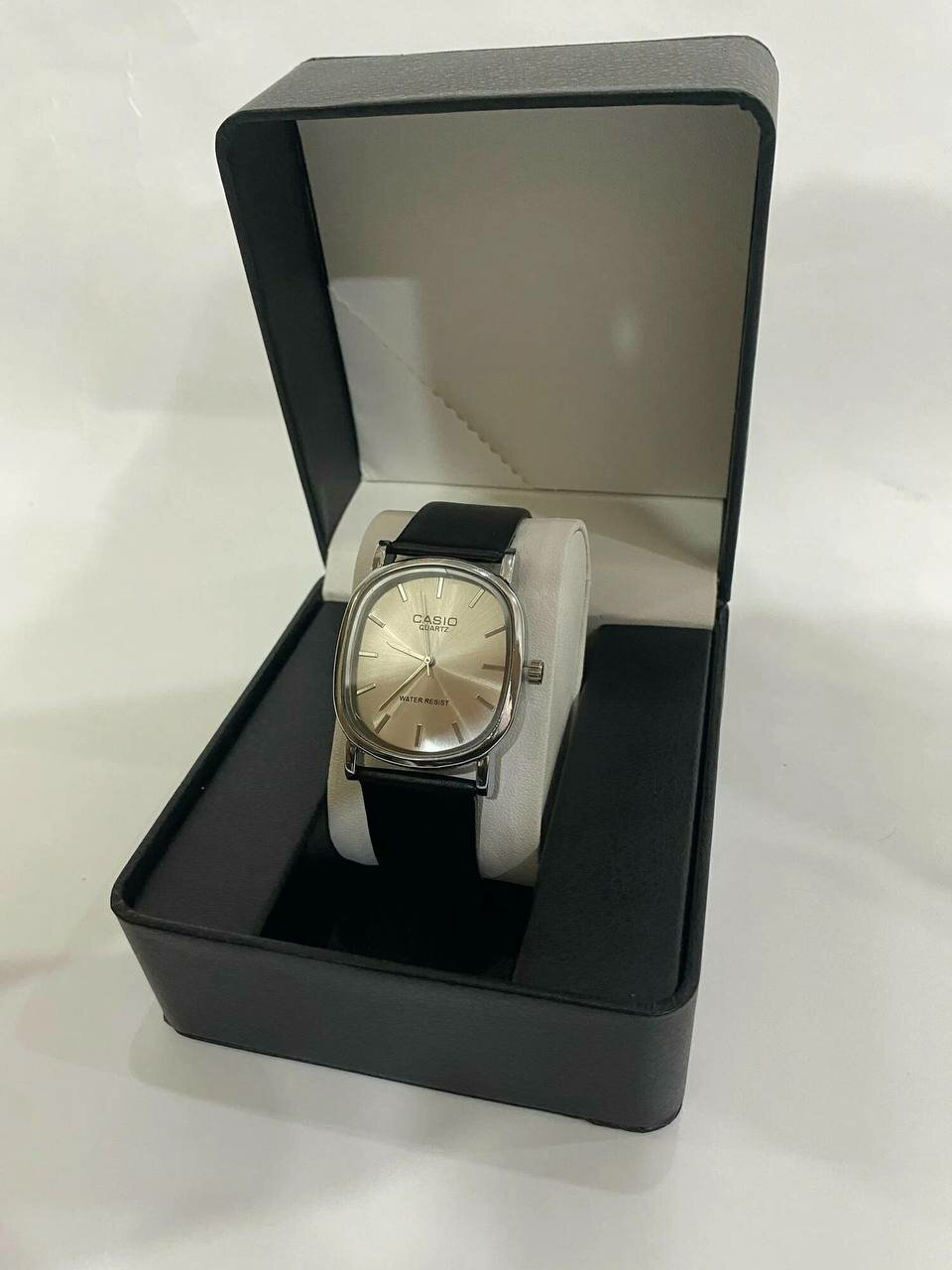 Наручные часы Classic