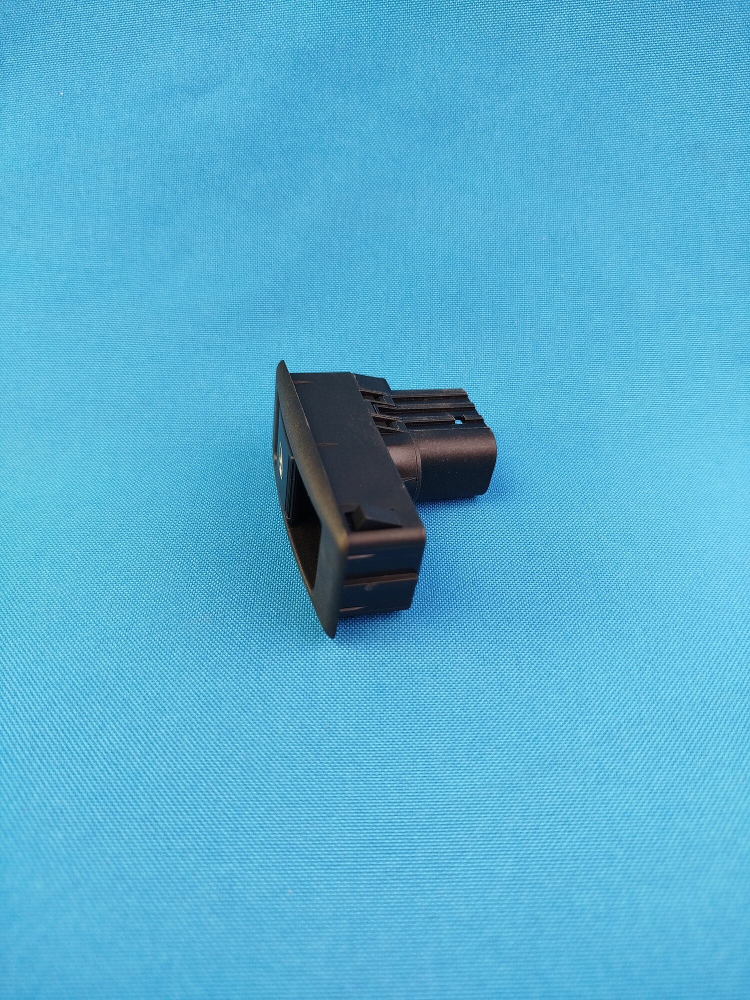 Кнопка стеклоподъемника "ВАЗ"для автомобилей Гранта FL (силов, белая подсветка)