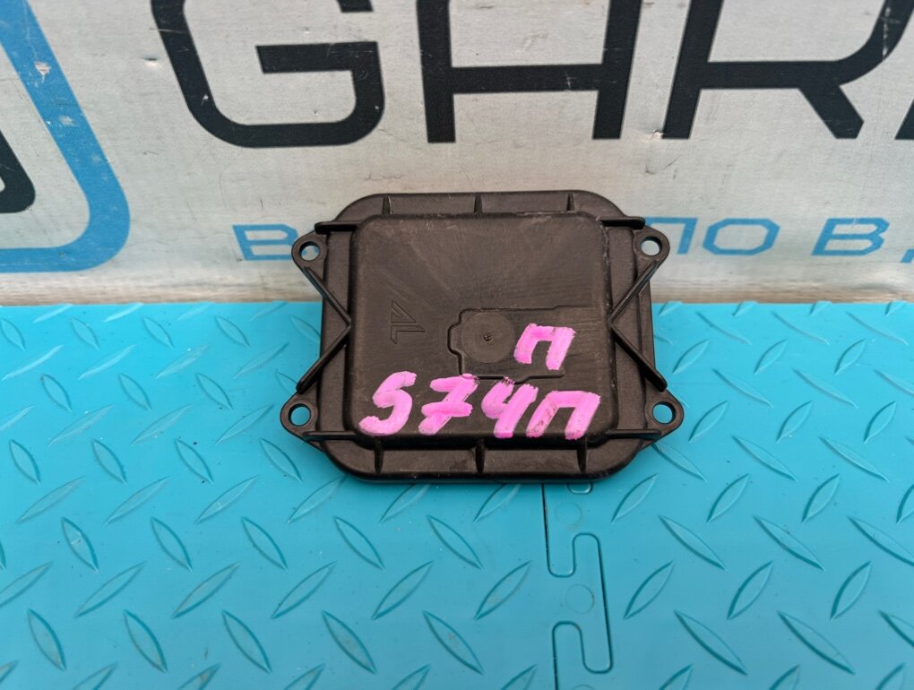 Блок фар BMW X5 2012 E70 N57D30A 3.0 OEM 63117182396