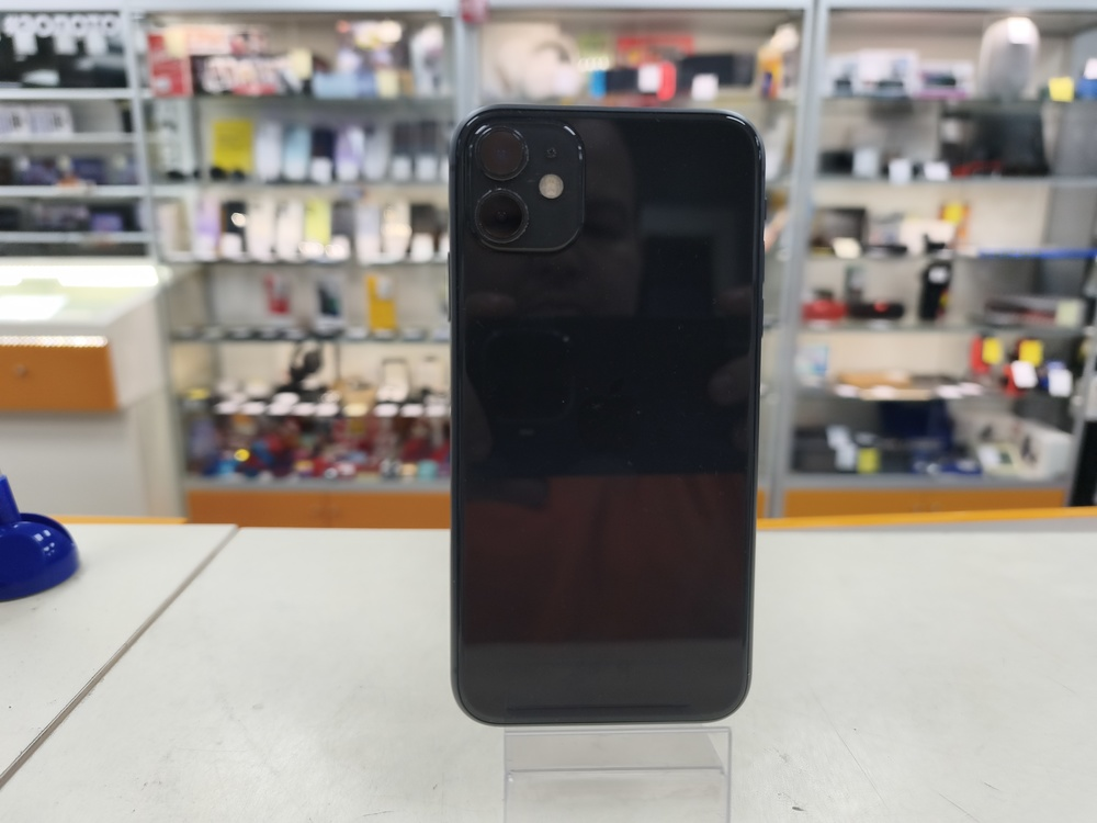 Смартфон Apple iPhone 11 , экран 6.1", камера 12 Мп, NFC, 4GB RAM, 64GB ROM, Черный, Б\У, Уценка восстановленный
