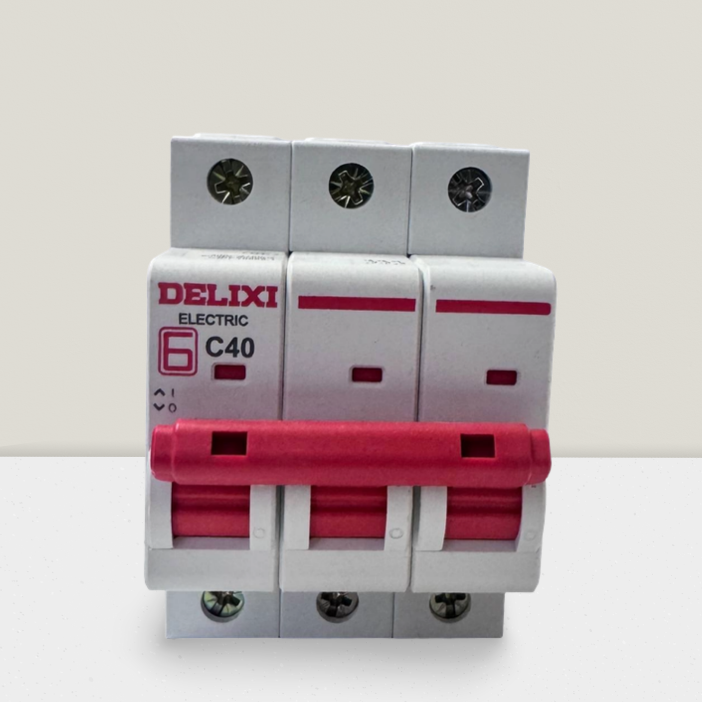 Авт. выкл. DELIXI CDB6i 3P C 40A — фото 1