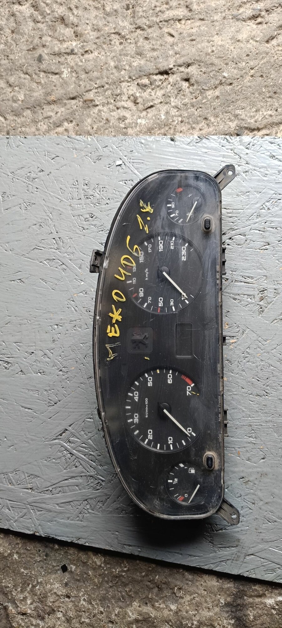 Панель приборов Peugeot 406