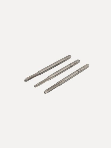 Изображение товара Набор метчиков NORGAU Industrial M 2,5 из HSS-G (W6% Mo5%), по стали, чугуну и цветным металлам, 3 предмета.