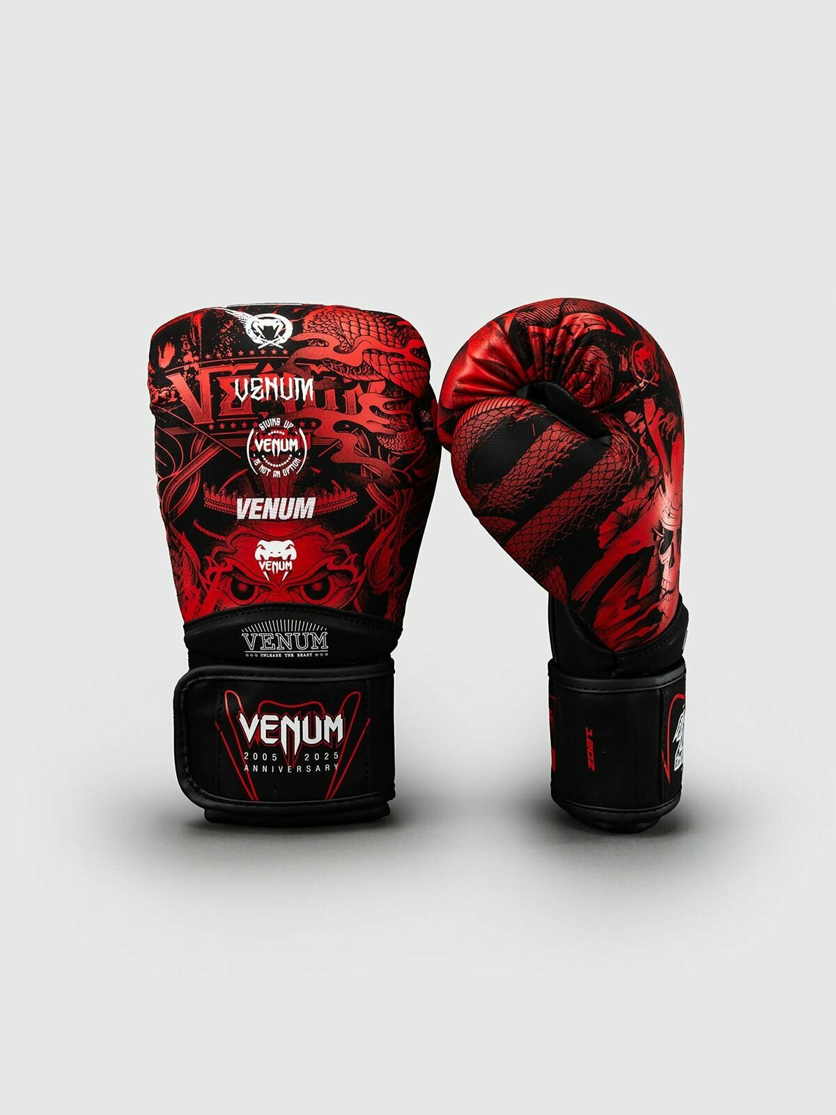 Перчатки боксерские Venum 20th Anniversary Black/Red (10 унций)