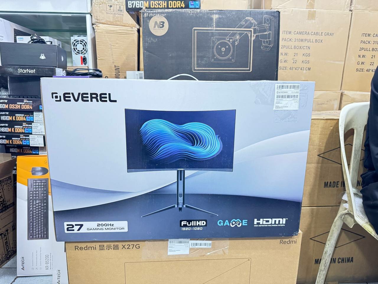 Игровой монитор EVEREL 27EG200-27" Curved Monitor 200 Гц, HDMI+DP+Audio out+DC+RGBlight панель VA, — фото 1