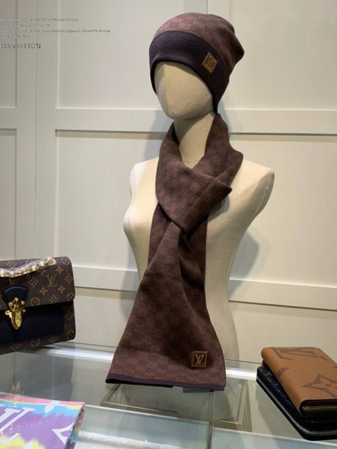 Шапка Louis Vuitton для взрослых и детей, размер 56, коричневый — фото 1