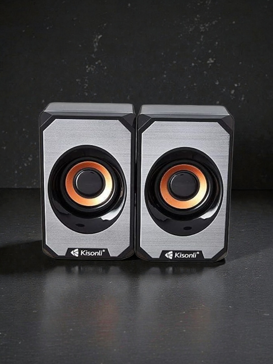 Kisonli KS-04 – проводные компьютерные колонки с чистым стереозвуком и USB питанием.