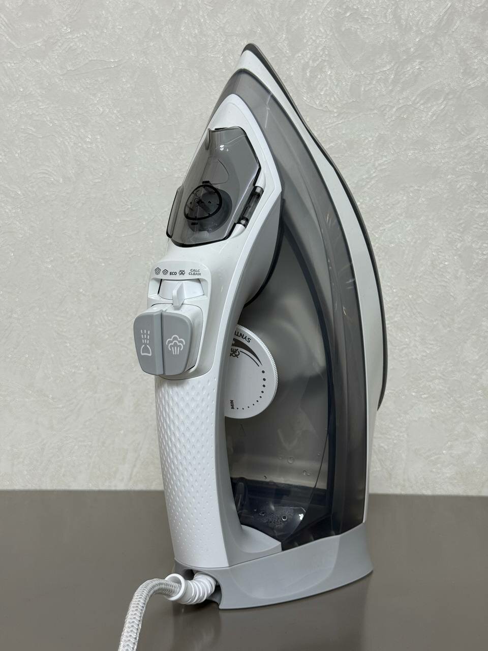 Утюг Philips SteamGlide Plus, керамика, DST5010 мощность 2400 Вт, металлокерамика