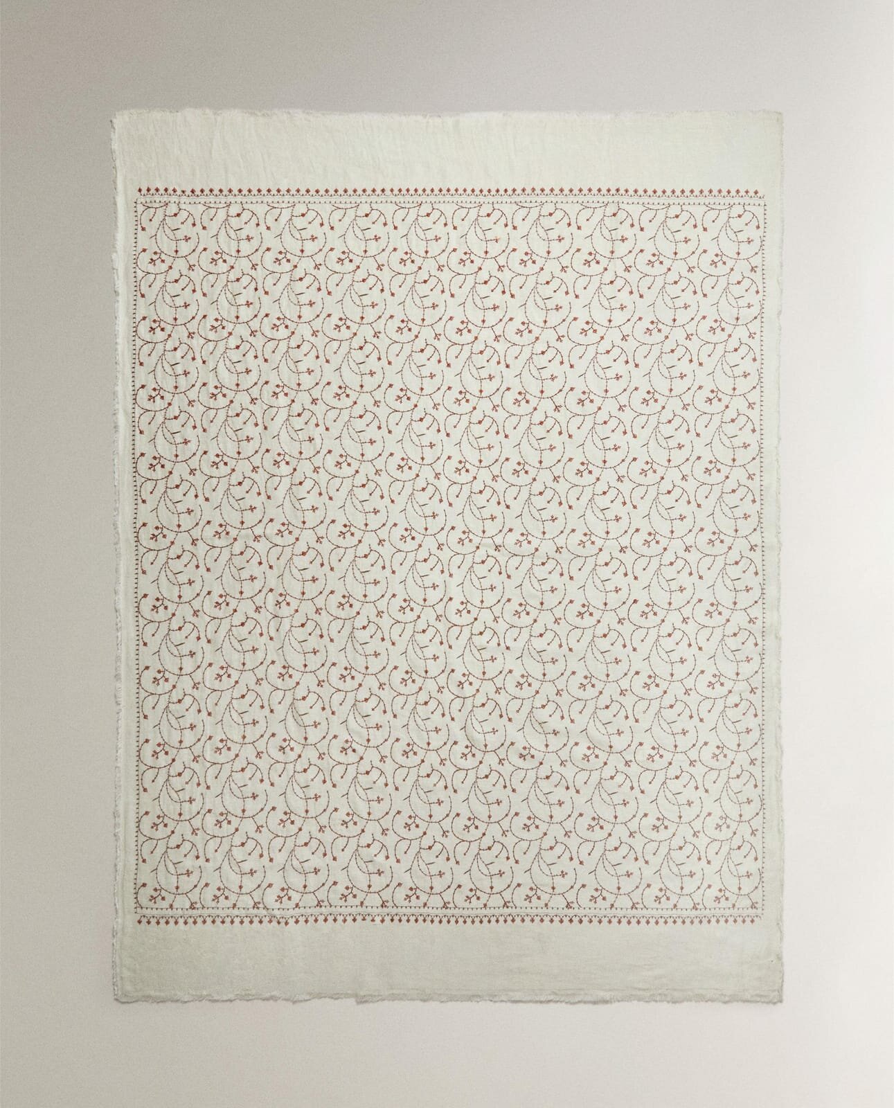 Плед ZARA HOME льняной плед с вышивкой, экрю, 140 x 190 см 6381/004/712-16