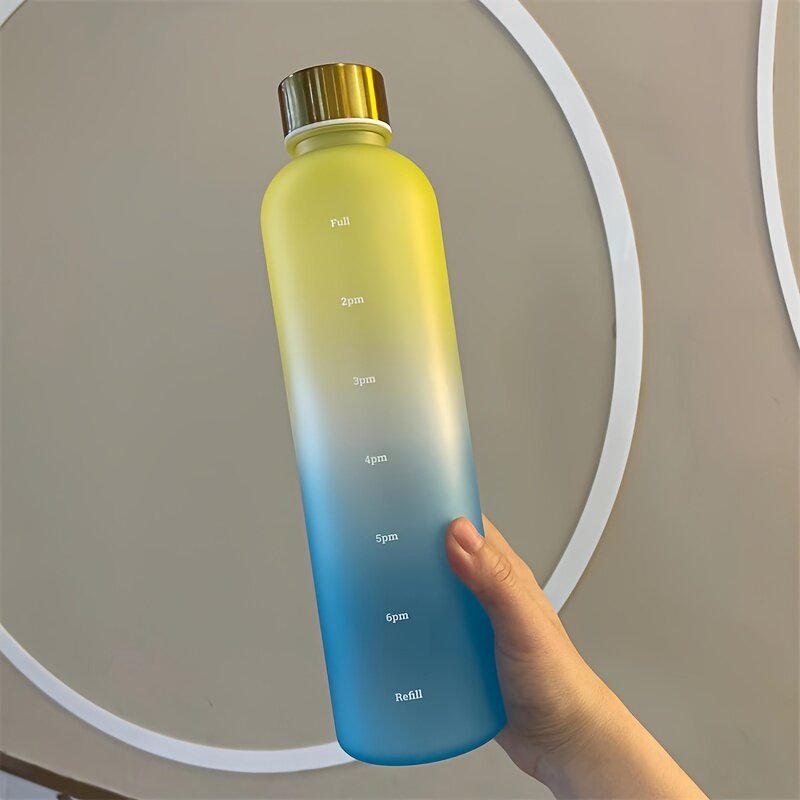 Бутылка для воды 1 л с разметкой времени, многоразовая из матового пластика, герметичная, для фитнеса, спорта и путешествий, цвет: желтый/синий