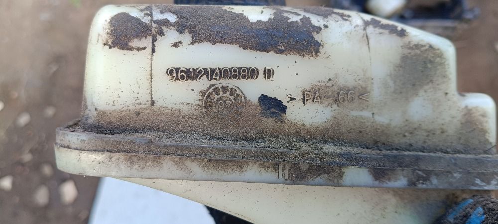 Бачок гур Citroen Berlingo