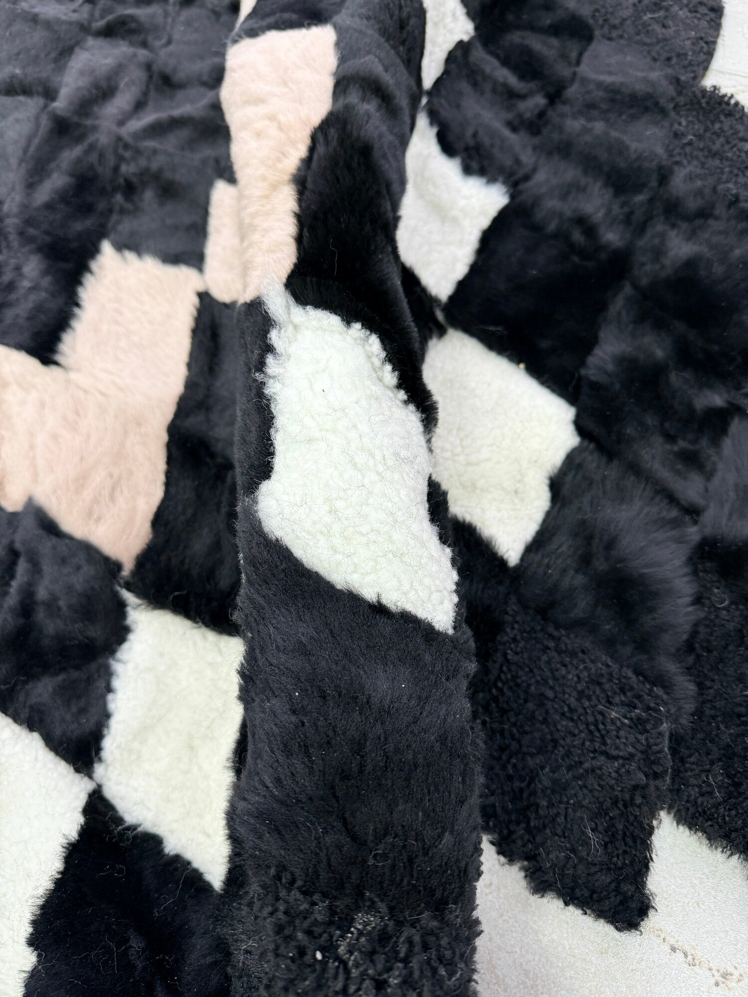 Покрывало меховое ковер из шкуры овчины — фото 1