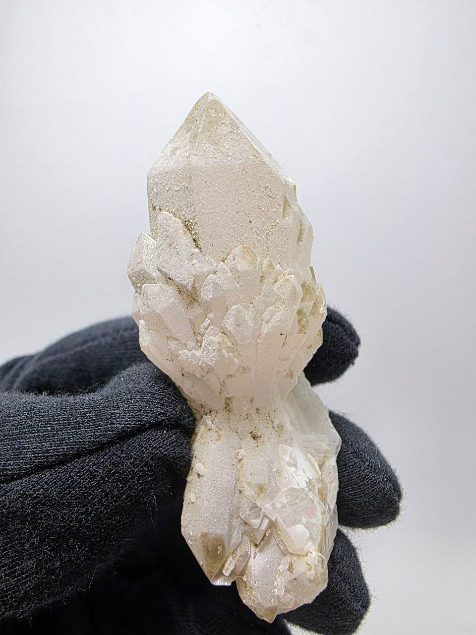 Друза кварца 70 мм, 44 г.