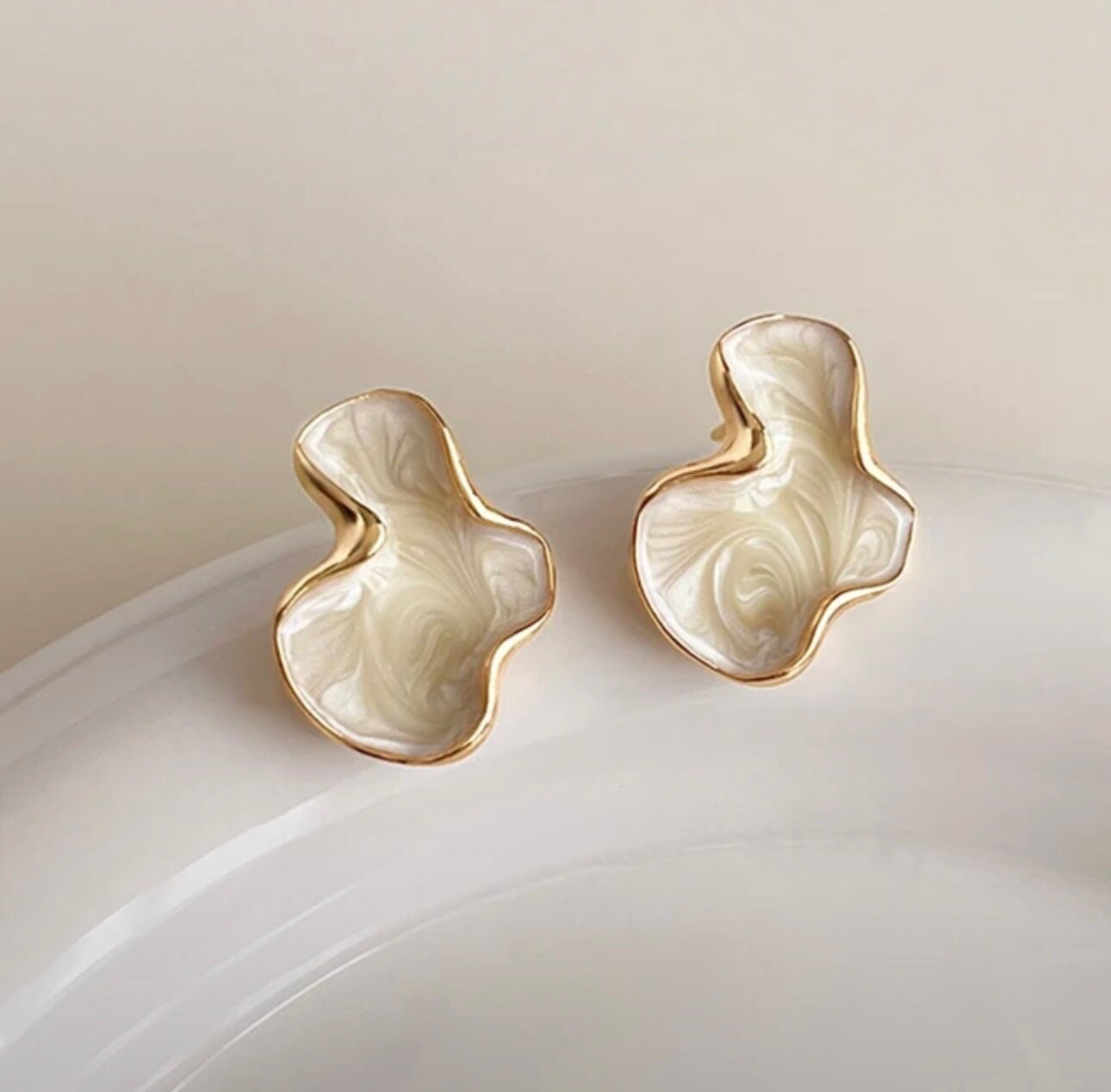 Моносерьга