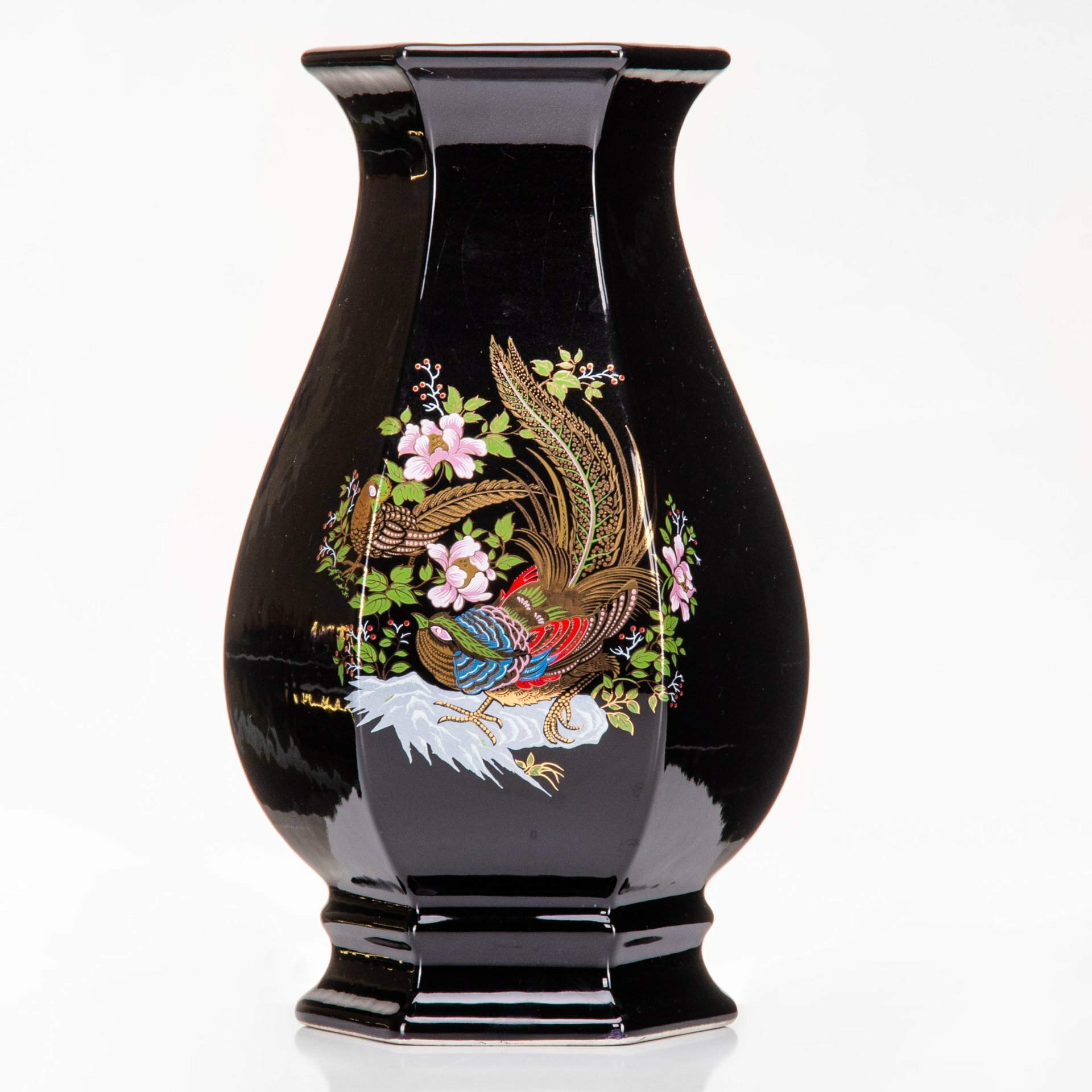 Ваза для цветов шестигранной формы