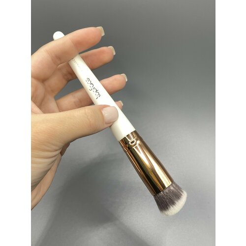 фото Topface кисть для макияжа f20 pt901 setting foundation brush для тональной основы
