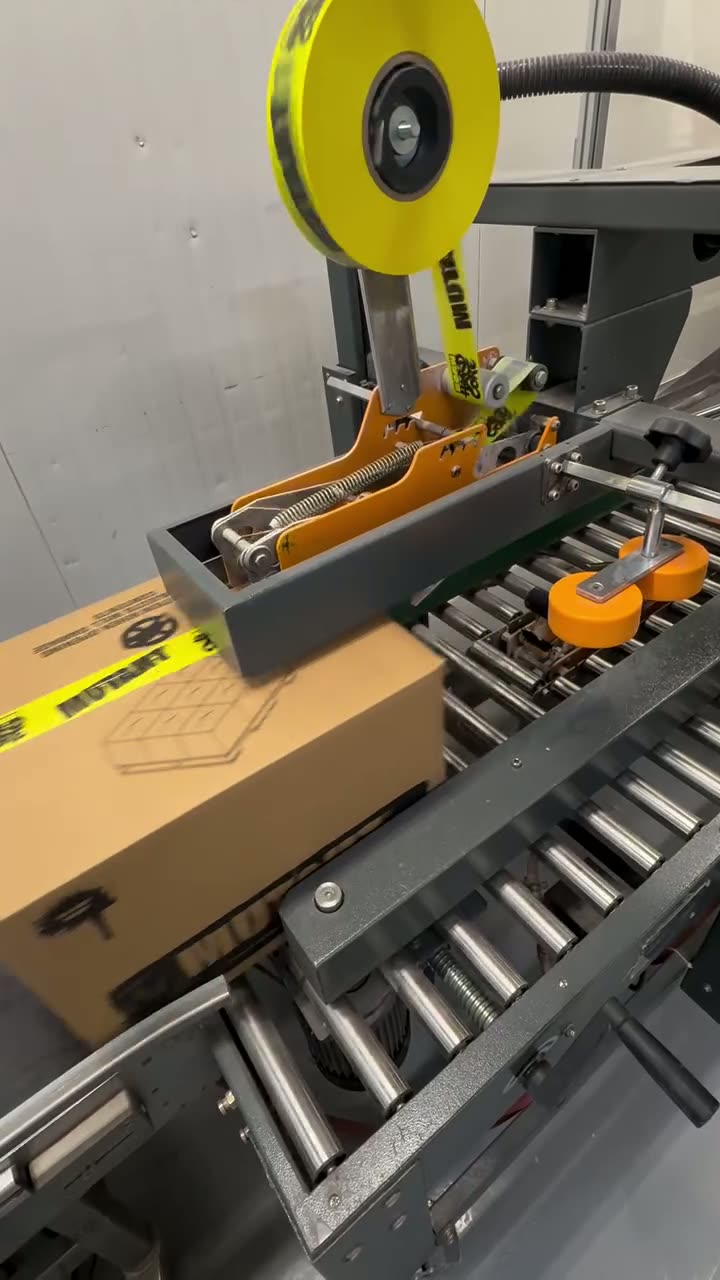 Гейнер Mutant Old Formula, высокоуглеводный, , 393 ккал/100г, 6,8 кг — фото 1