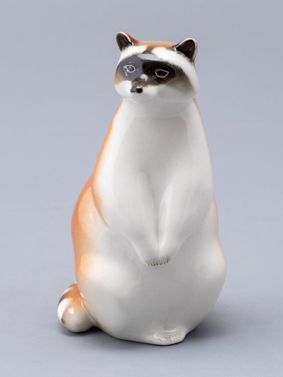 Фарфоровая статуэтка "Енот №1", Императорского фарфорового завода 14,5см — фото 1