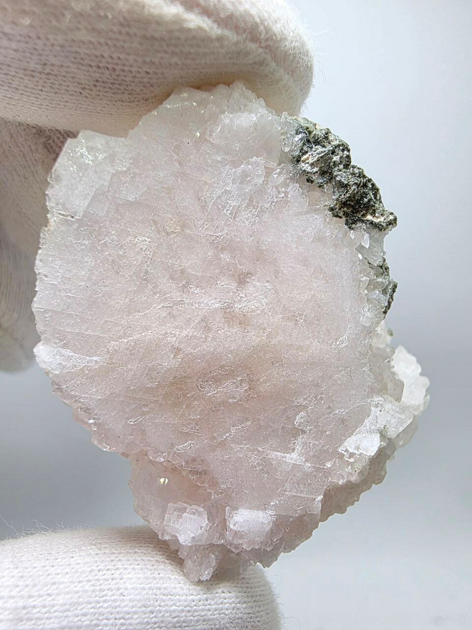 Розовый кальцит 43 мм, 50 г. — фото 1