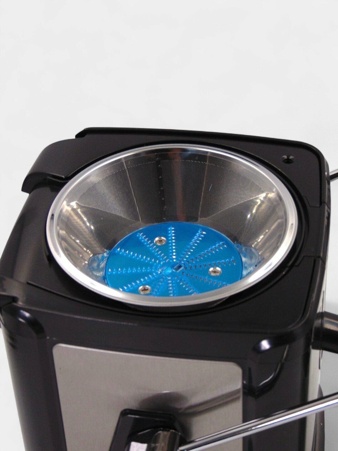 Соковыжималка от компании "BOSCH", 3 режима скорости, 600 мл — фото 1