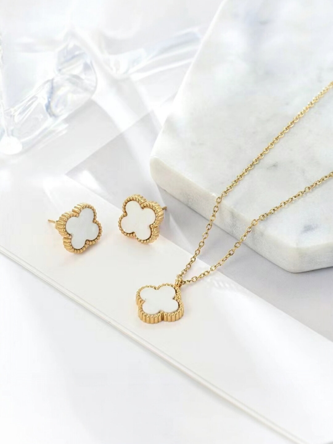 Набор украшений в стиле Van Cleef