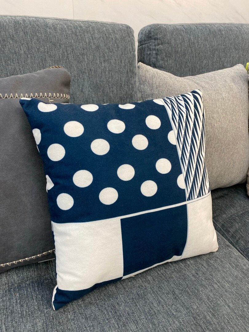 Подушка декоративная Triangle-Dots CE11-ZY-PIL7-Triangle-Dots 380х380