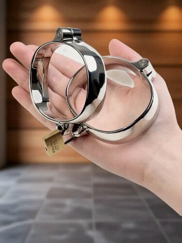 Изображение товара Наручники из металла в виде браслетов с замком, серебристый