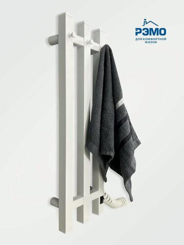 Изображение товара Полотенцесушитель электрический РЭМО Квадрум 500х155 мм белый, узкий вертикальный из профильной трубы