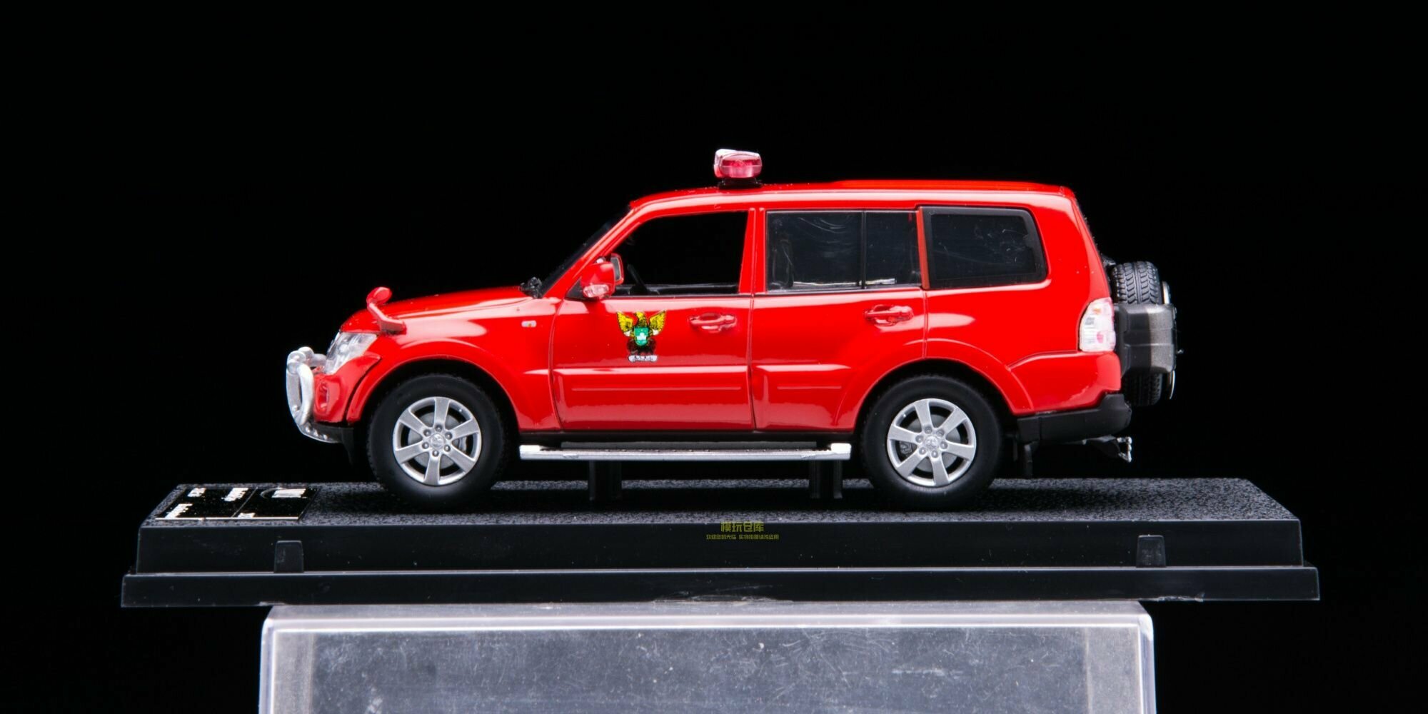 1:43 Sunstar Mitsubishi Pajero 2011 Макао Пожарная служба Ливрея Литая модель автомобиля