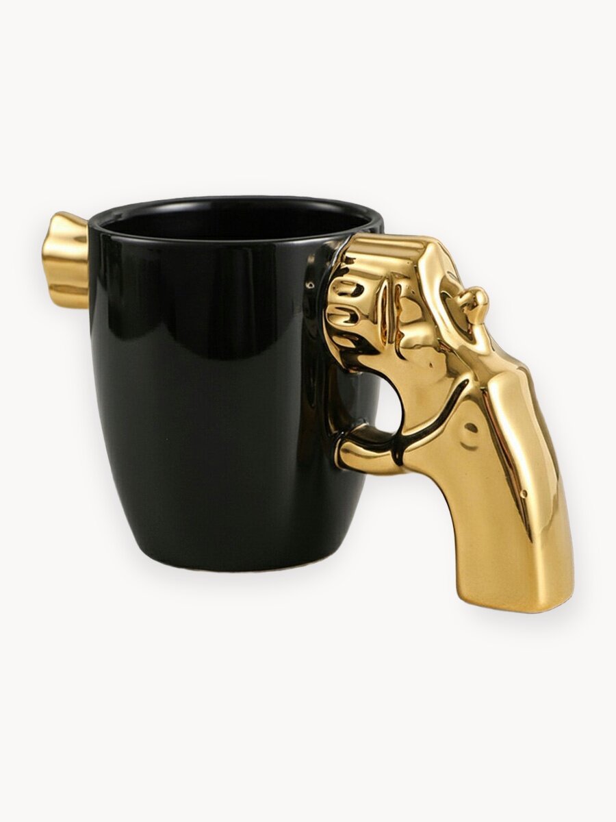 Кружка мужская Револьвер Золотой 330 мл, черная, чашка пистолет, для чая и кофе, подарочная на новый год