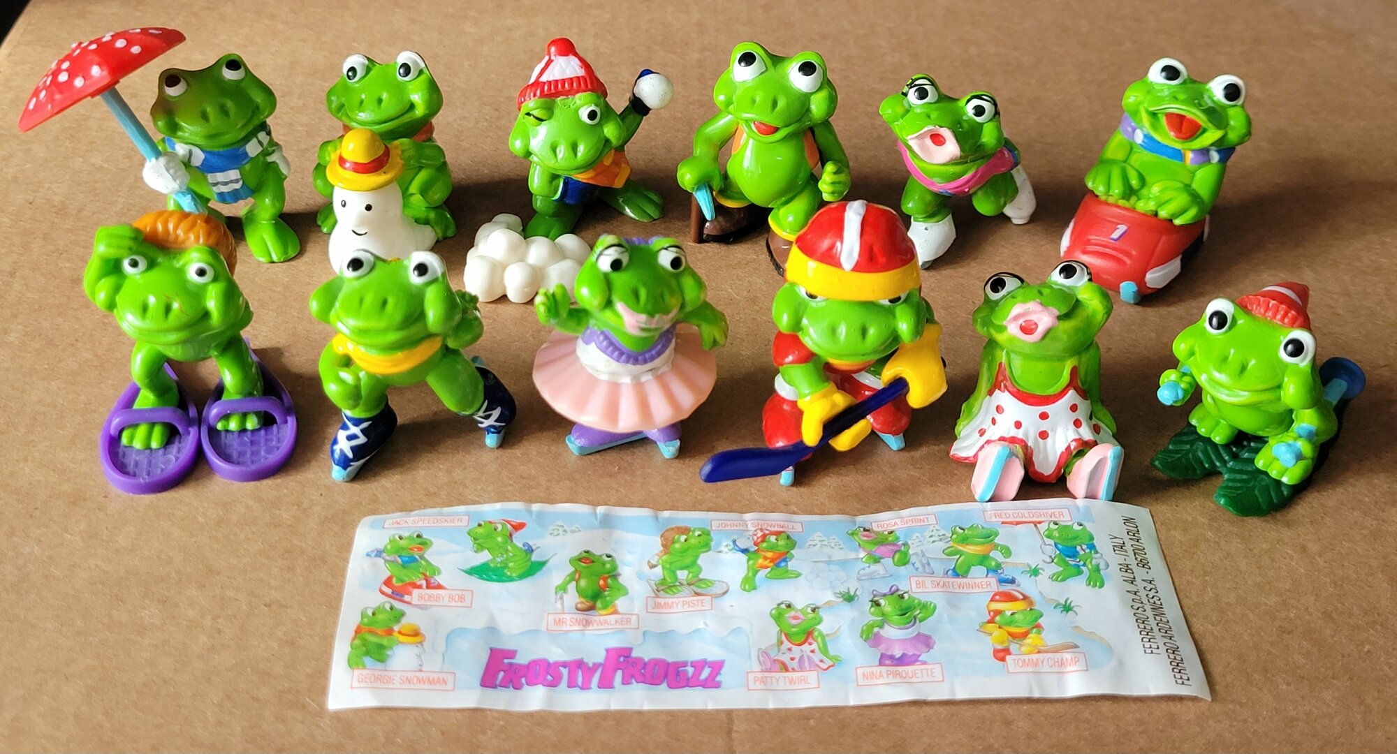 Винтажная игрушка киндер сюрприз Лягушки коллекция Ferrero 1990е 3шт