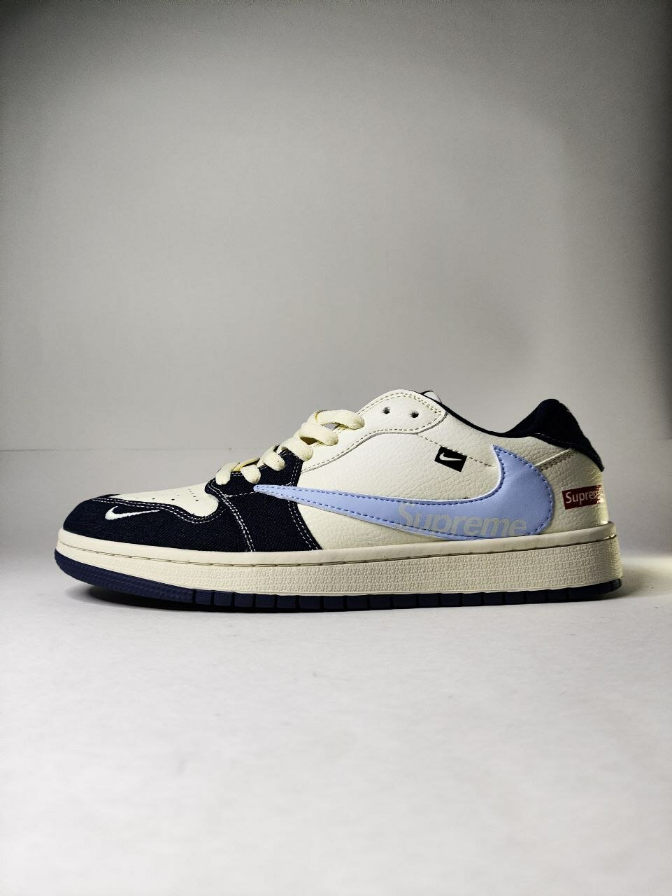 Кроссовки NIKE nike travis scott, размер 40 EU, белый, черный — фото 1