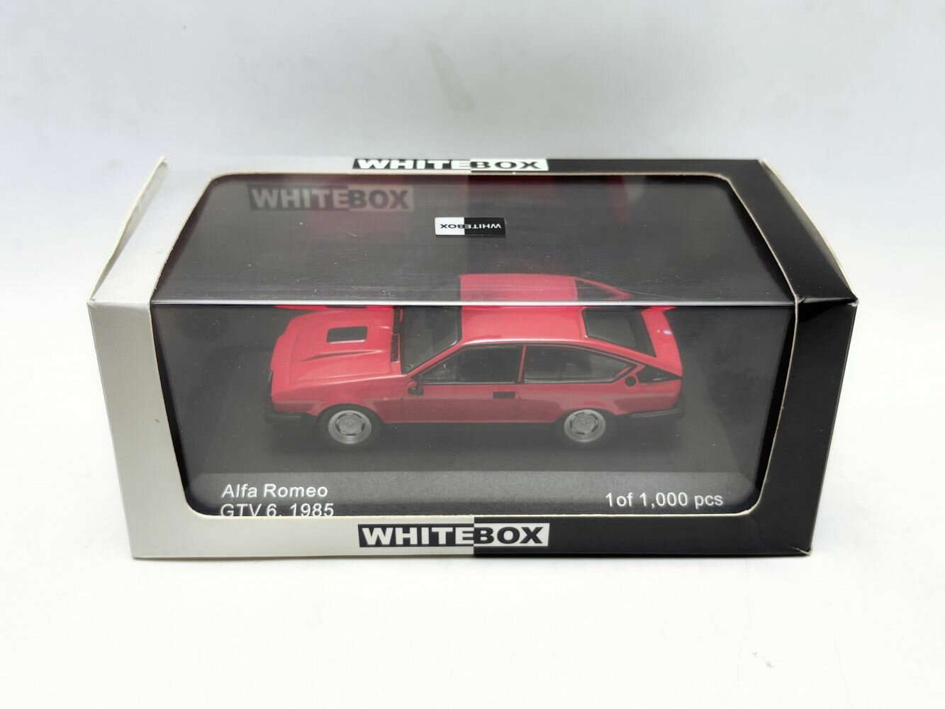 WHITEBOX 1/43 Alfa Romeo GTV6 1985 Литая модель автомобиля