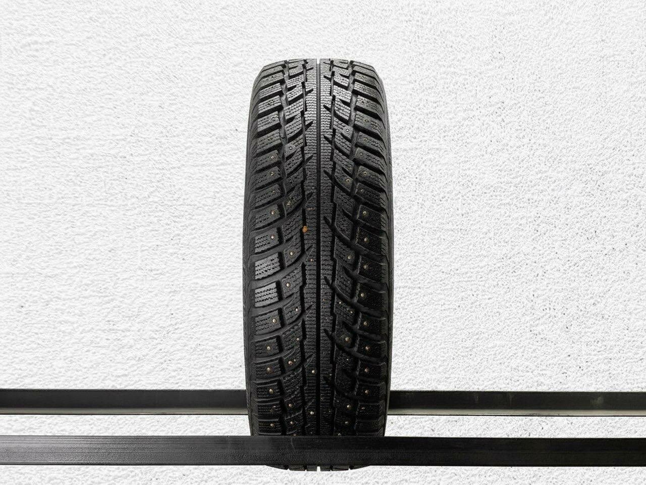 Зимние шины шипованные Kumho I'Zen RV Stud KC16 235/60 R18 5.0% износ PT0009289 TSB048759