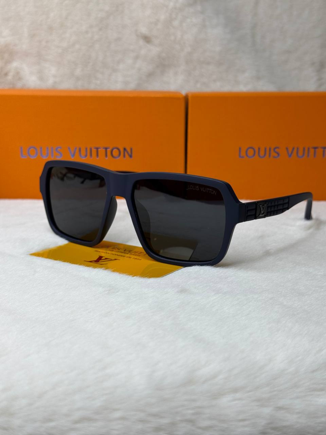 Солнцезащитные очки Louis Vuitton, синий — фото 1