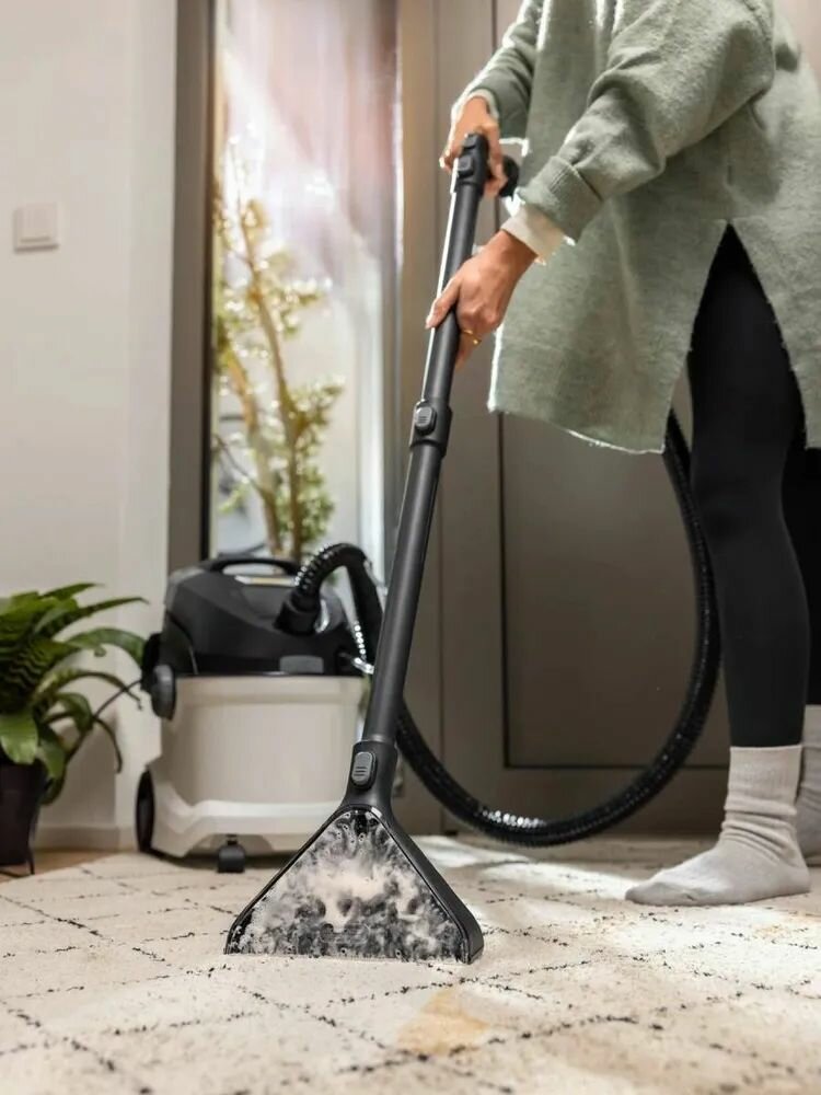 Моющий пылесос с контейнером для дома Karcher SE 5.100, 1400 Вт, 4 л, с функцией сбора жидкости, распылением моющего раствора, белый — фото 1