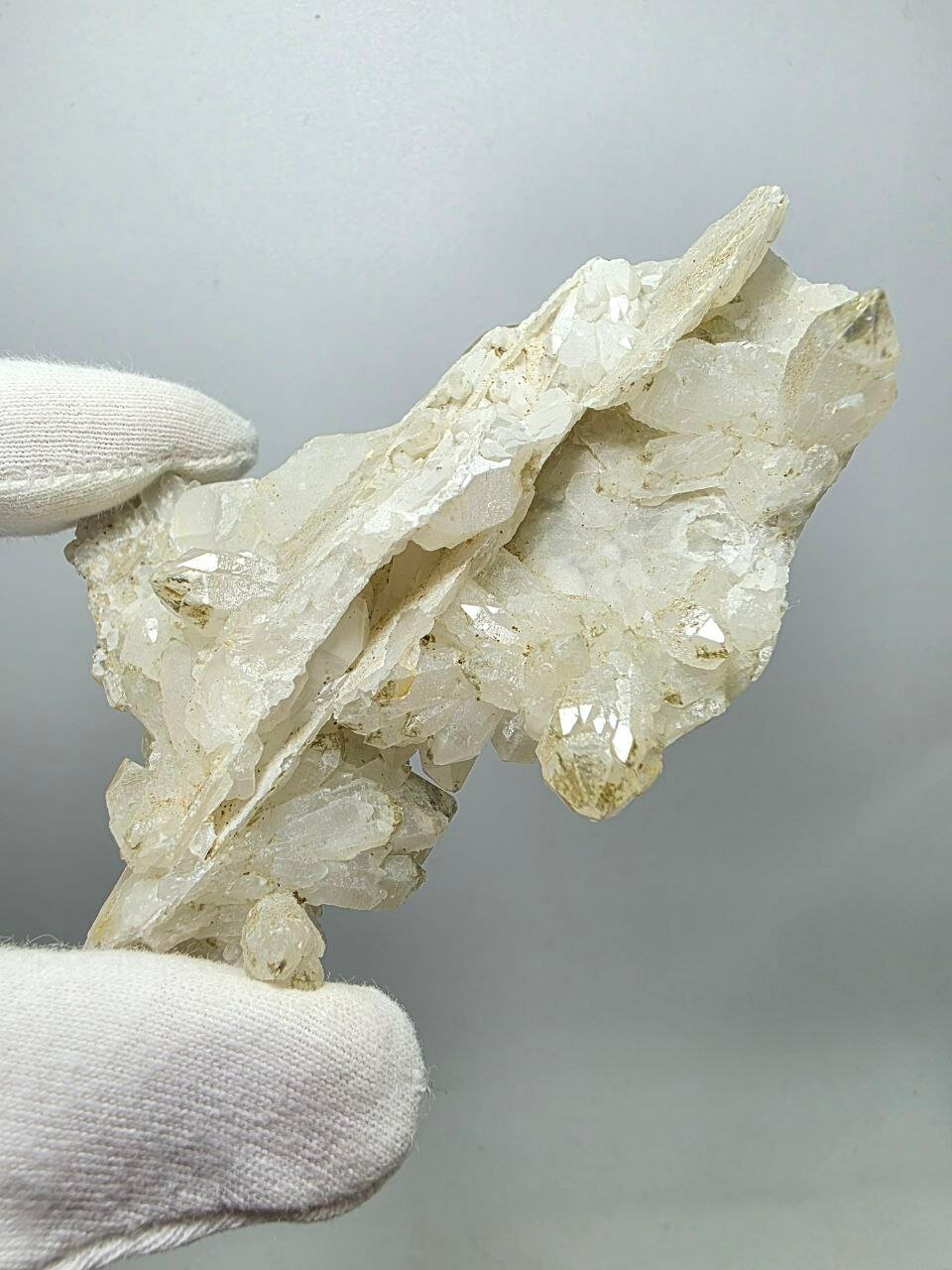 Друза кварца 111 мм, 136 г. — фото 1