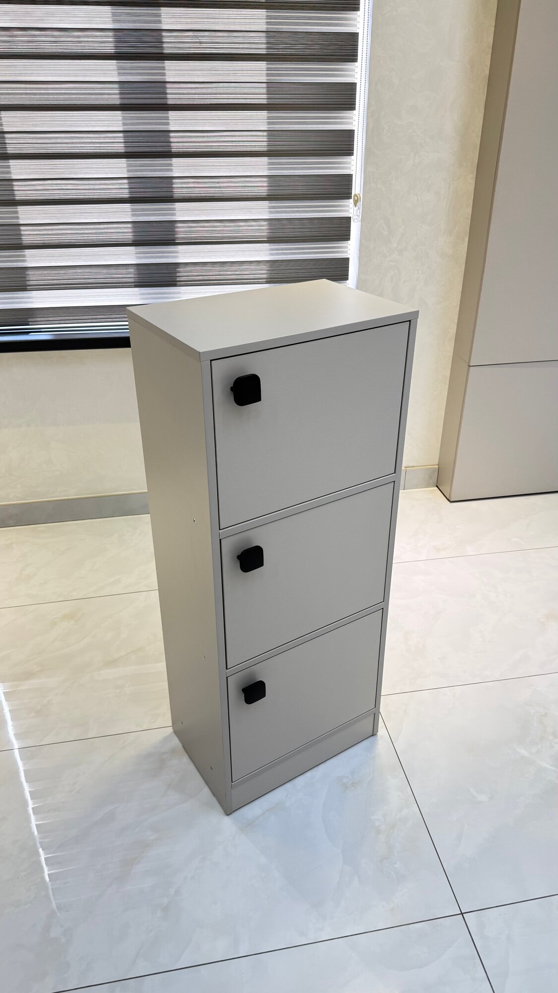 Универсальный шкаф Hi-tech с авто-доводчиком, SHARAF MEBEL, для дома и офиса