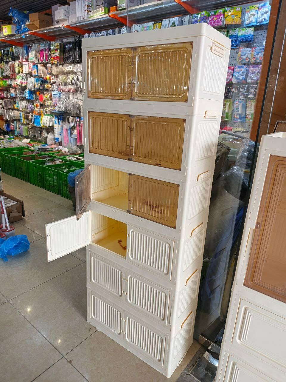 Многоуровневый пластиковый шкаф для хранения с дверцами, модульный