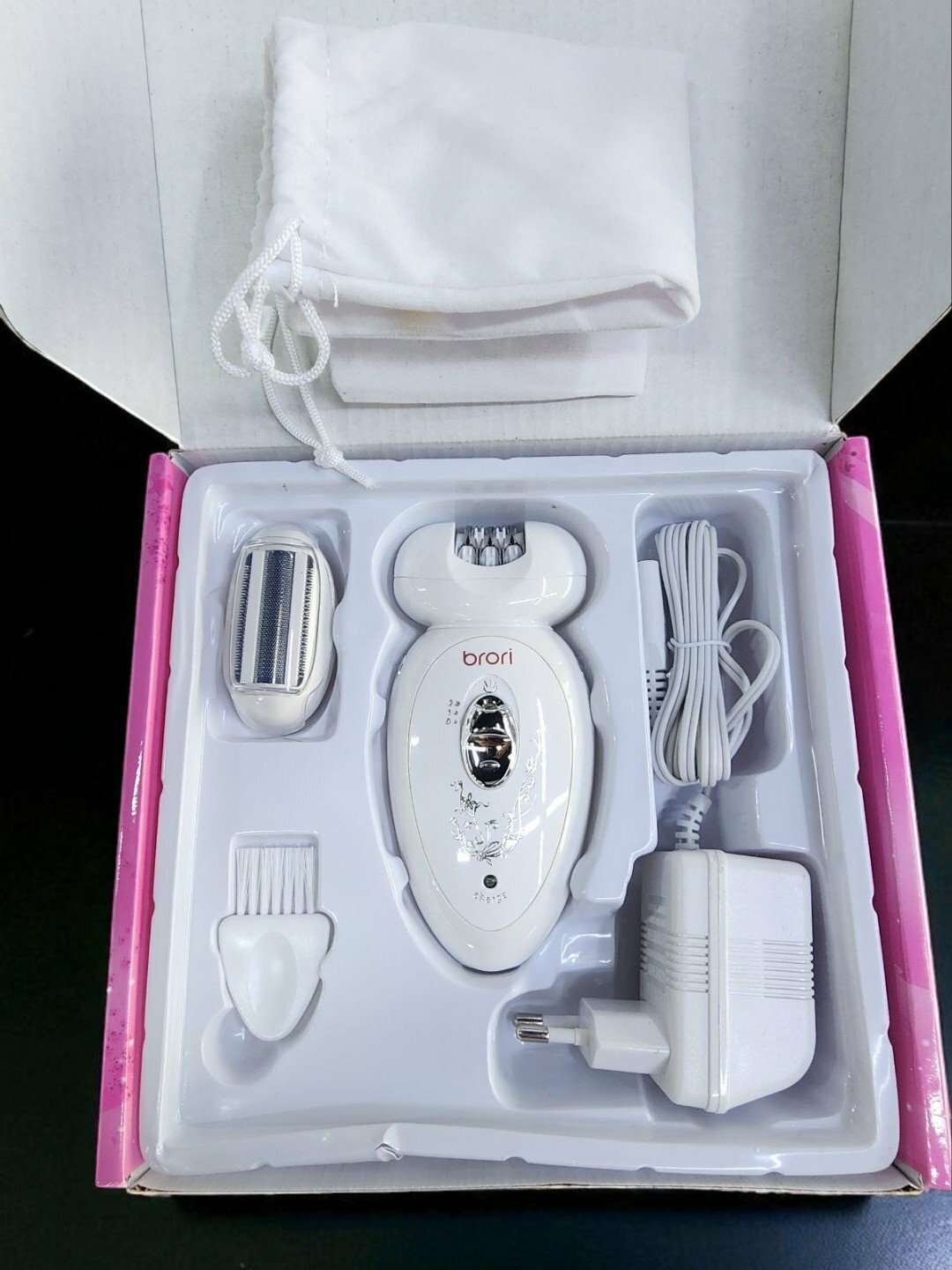 Epilator и бритва 2-в-1 Brori WL-2789, беспроводной, сменные насадки, подсветка, дорожный комплект