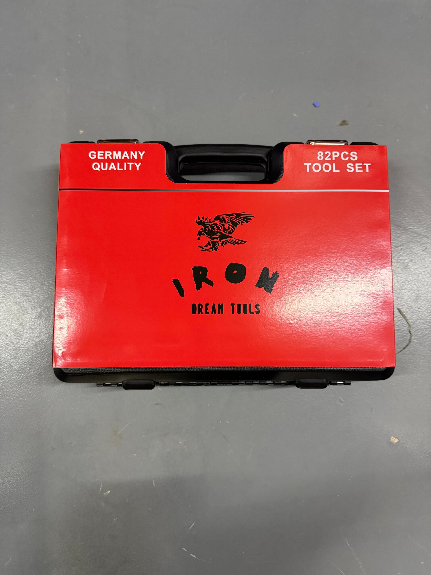 Набор профессиональных инструментов IRON, 82 предмета, в кейсе