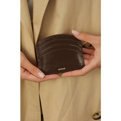 фото Картхолдер povod, фактура лаковая, коричневый