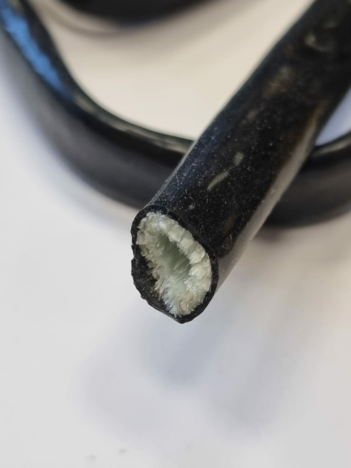 Термоизоляция для шлангов и проводов с силиконом 10мм 1м