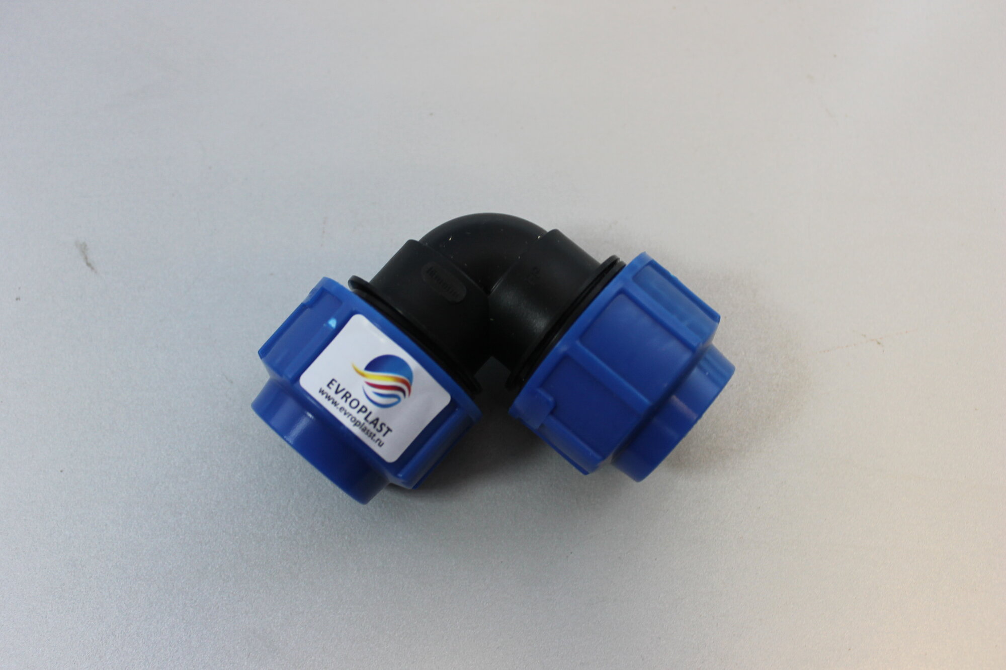 Отвод ПНД 25x25 для труб компрессионный угол 90° ПНД 1 шт