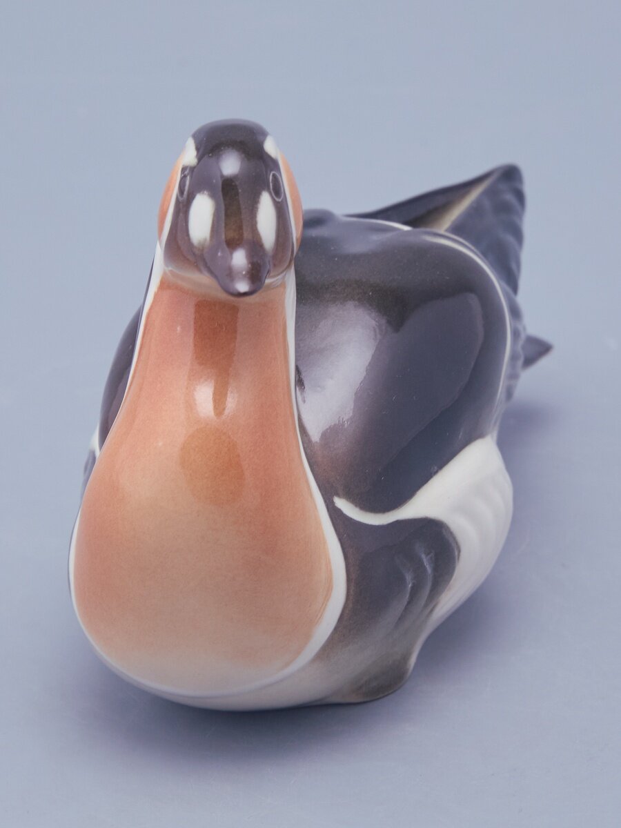 Статуэтка фарфоровая Казарка , высота 12,4 см, Императорский фарфоровый завод — фото 1