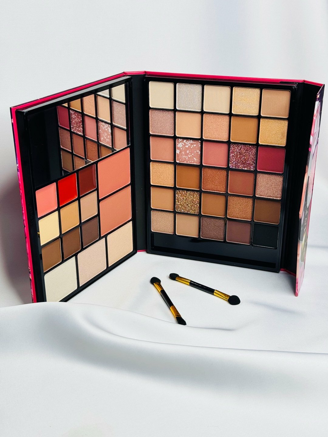 Палитра набор теней 5-в-1 Anylady: для бровей, глаз, румяна, хайлайтер и помада набор