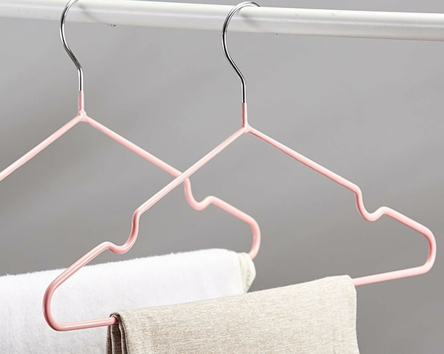 Металлические вешалки для одежды усиленные 5 шт - антискользящие плечики для шкафа