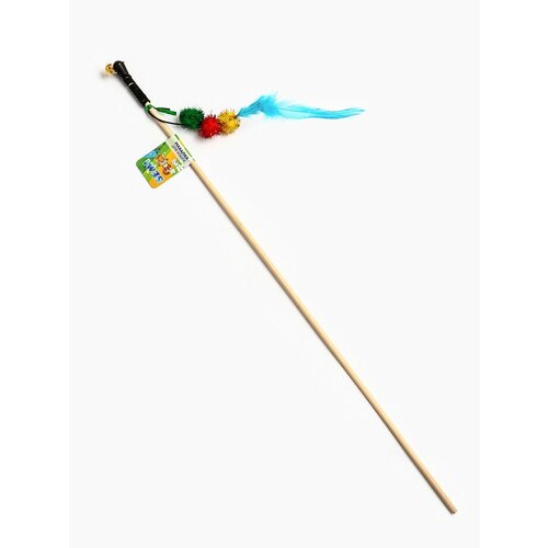 Дразнилка - удочка тройной мячик с перьями на деревянной палочке микс цветов 10968339 203₽